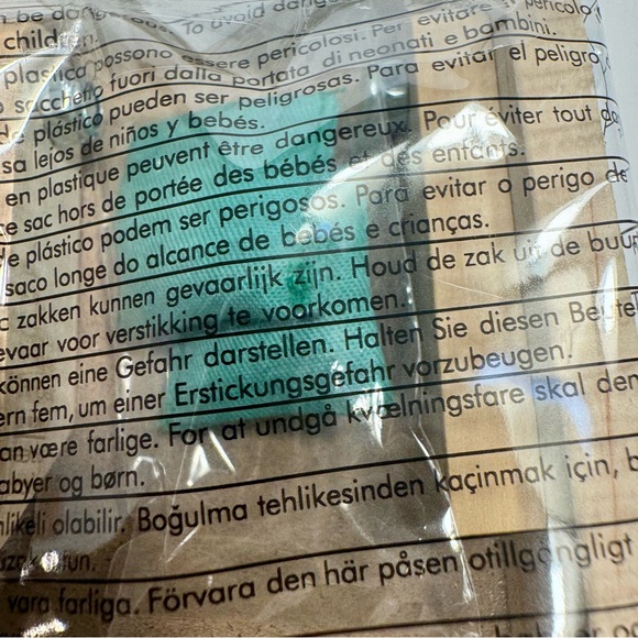 NWT. Disney Parks Epcot Flower Garden Prize Corn Hole game Coco theme. - Picture 6 of 7